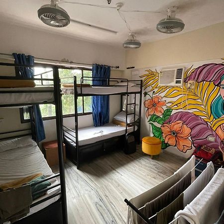 Krazy Solo Hostel Mumbai Exterior photo