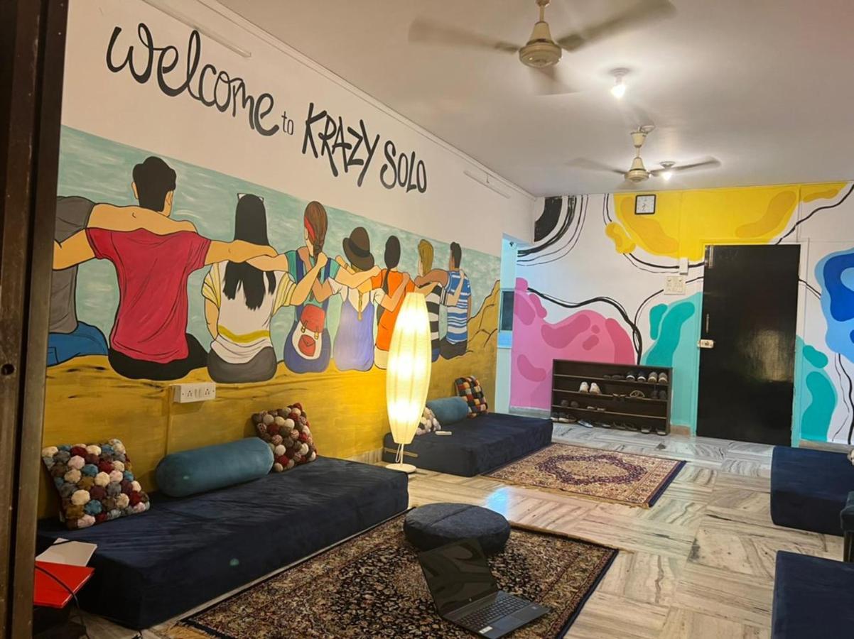 Krazy Solo Hostel Mumbai Exterior photo