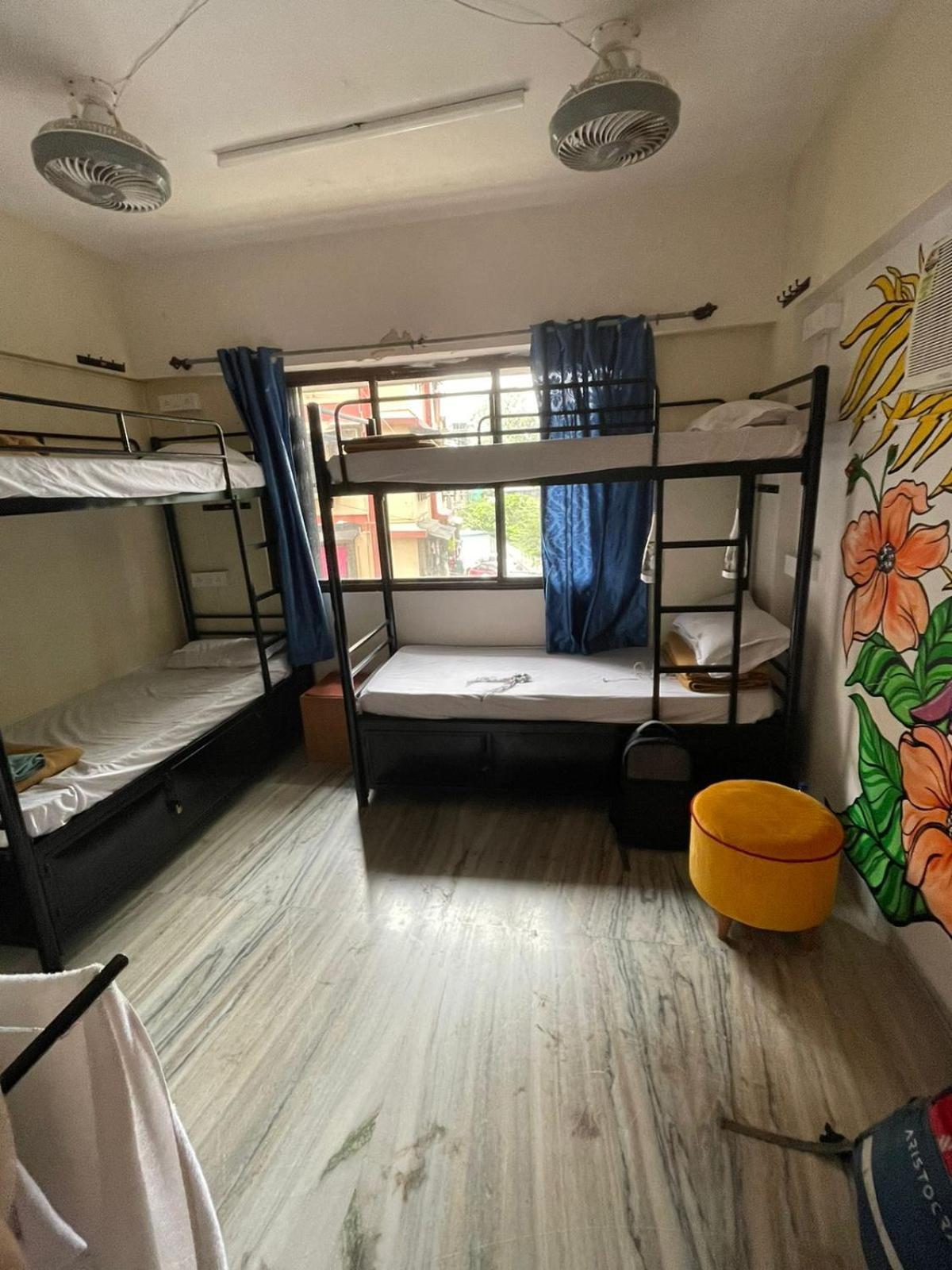 Krazy Solo Hostel Mumbai Exterior photo